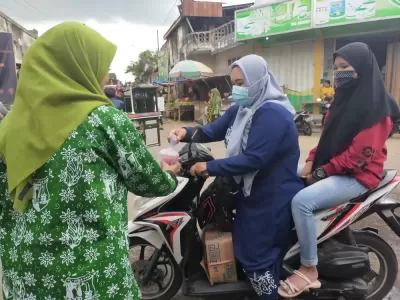 Ta'jil gratis Ramadhan